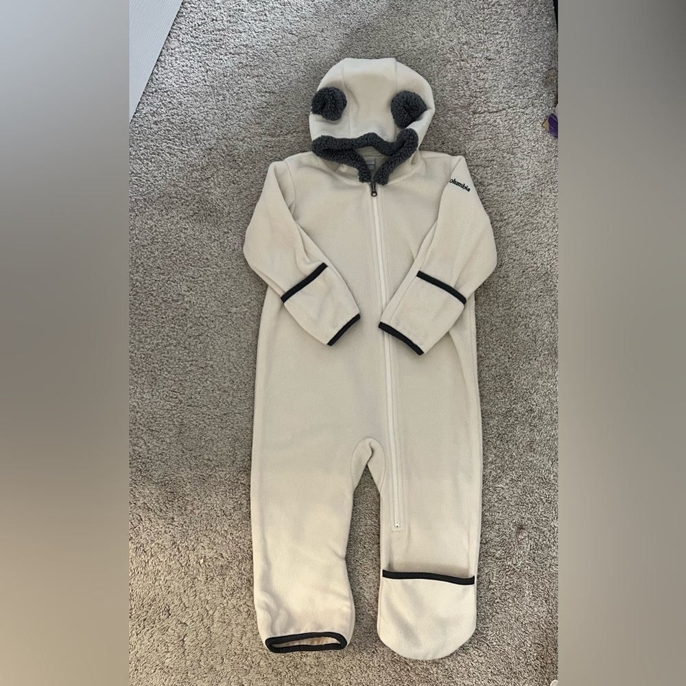 Columbia 18-24 bear fleece